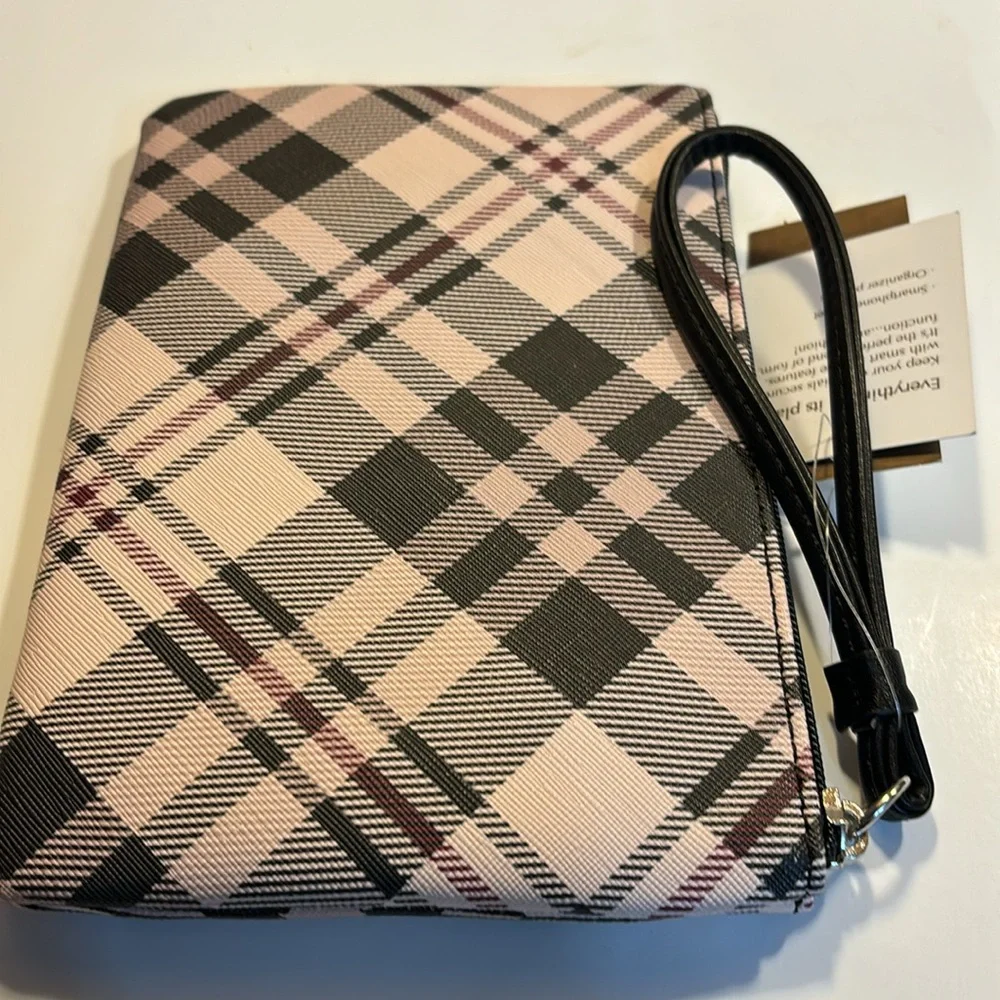 Giani Bernini wristlet tan plaid NWT